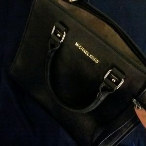 black Michael kors crossbody